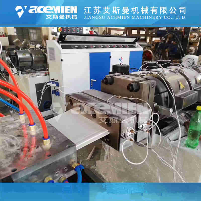 广州PVC护墙板生产线设备电话 艾斯曼机械 快装集成竹木纤维护墙板机器